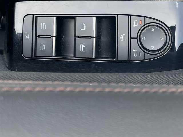 マツダ マツダ３ファストバック 15S ツーリング 奈良県 2019(令1)年 1.6万km ディープクリスタルブルーマイカ ワンオーナー/純正SDナビ8.8インチ/（フルセグ/BT/CD/DVD）/全方位カメラ/プリクラッシュセーフティー/BSM/横滑り防止システム/ヘッドアップディスプレイ/レーダーモニター/クルーズコントロール/（追従有）/前後コーナーセンサー/社外ホイール/（VALENTINA）/ETC/保証書/取扱説明書/スペアキー　有