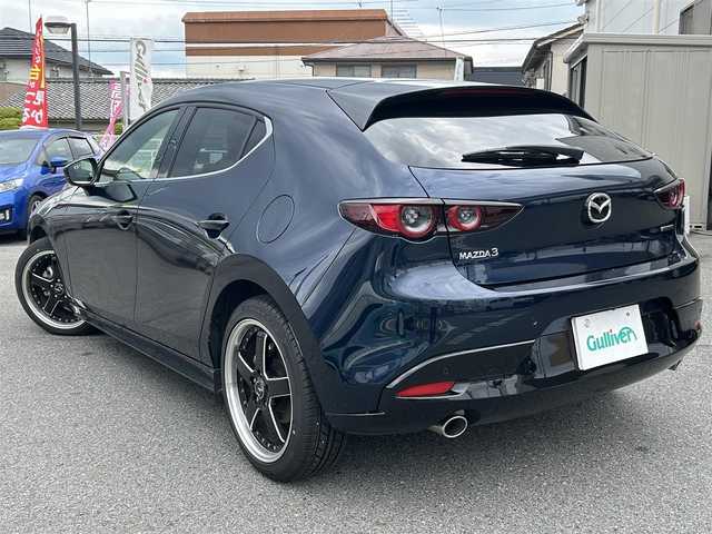 マツダ マツダ３ファストバック 15S ツーリング 奈良県 2019(令1)年 1.6万km ディープクリスタルブルーマイカ ワンオーナー/純正SDナビ8.8インチ/（フルセグ/BT/CD/DVD）/全方位カメラ/プリクラッシュセーフティー/BSM/横滑り防止システム/ヘッドアップディスプレイ/レーダーモニター/クルーズコントロール/（追従有）/前後コーナーセンサー/社外ホイール/（VALENTINA）/ETC/保証書/取扱説明書/スペアキー　有