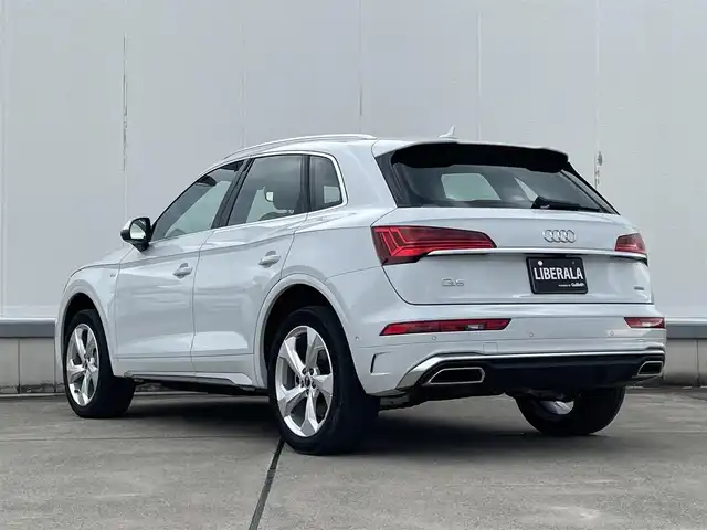 アウディ アウディ Ｑ５ 40TDIクワトロ Sライン 東京都 2022(令4)年 2.5万km 白 S lineプラスパッケージ/純正20インチAW/バーチャルコックピット/ハーフレザーシート/サラウンドビューカメラ/ETC/パークアシスト/サイドアシスト/レーンアシスト/スマートキー