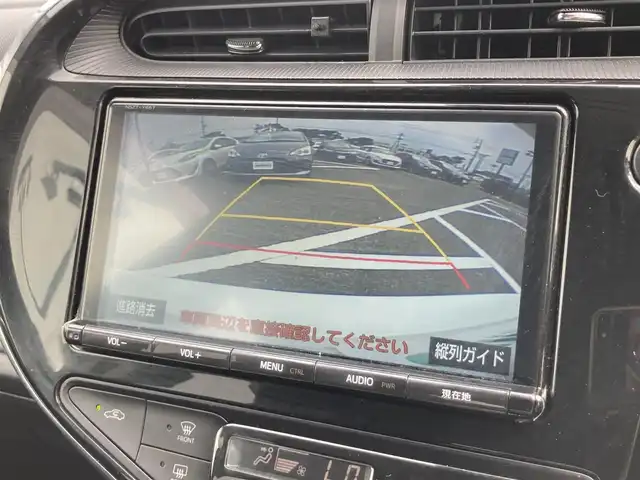 トヨタ アクア S 鳥取県 2017(平29)年 3.5万km ライムホワイトパールクリスタルシャイン 純正9インチナビ/フルセグ/DVD/CD/BT/バックカメラ/ビルトインETC/トヨタセーフティセンス/レーンキープアシスト/前後コーナーセンサー/オートハイビーム/モデリスタ15インチアルミホイール/プッシュエンジンスタート/ステアリングスイッチ/スマートキー×２/純正フロアマット/ドアバイザー