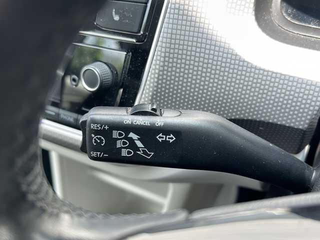 フォルクスワーゲン アップ！ ハイアップ！ 埼玉県 2020(令2)年 7万km パール シートヒーター/クルーズコントロール/コーナーセンサー　/純正フロアマット　/ハロゲンライト　/シティエマージェンシーブレーキ（衝突軽減）　/イモビライザー