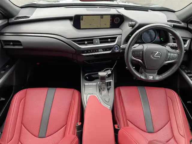 レクサス ＵＸ 250h Fスポーツ 鹿児島県 2019(令1)年 3万km テレーンカーキマイカM 純正ナビ/（フルセグTV/Bluetooth/CD/DVD）/全方位カメラ/レーダークルーズコントロール/LEDヘッドライト/シートヒーター/エアシート/純正18インチアルミホイール/オートエアコン/スマートキー/ETC2.0