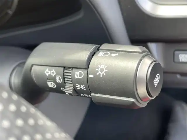 レクサス ＵＸ 250h Fスポーツ 鹿児島県 2019(令1)年 3万km テレーンカーキマイカM 純正ナビ/（フルセグTV/Bluetooth/CD/DVD）/全方位カメラ/レーダークルーズコントロール/LEDヘッドライト/シートヒーター/エアシート/純正18インチアルミホイール/オートエアコン/スマートキー/ETC2.0