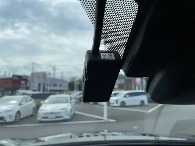 レクサス ＵＸ 250h Fスポーツ 鹿児島県 2019(令1)年 3万km テレーンカーキマイカM 純正ナビ/（フルセグTV/Bluetooth/CD/DVD）/全方位カメラ/レーダークルーズコントロール/LEDヘッドライト/シートヒーター/エアシート/純正18インチアルミホイール/オートエアコン/スマートキー/ETC2.0