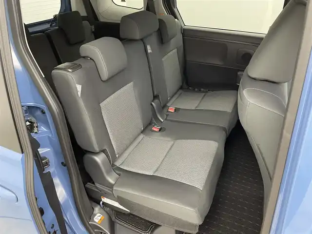 トヨタ シエンタ ハイブリッド G 埼玉県 2025(令7)年 0.1千km グレイッシュブルー 登録済未使用車/純正10.5インチディスプレイオーディオ/ フルセグTV Bluetooth Miracast/パノラミックビューモニター/プリクラッシュセーフティ/レーンディパーチャーアラート/レーダークルーズコントロール/ブラインドスポットモニター/クリアランスソナー /両側パワースライドドア/LEDオートライト/ビルトインETC2.0