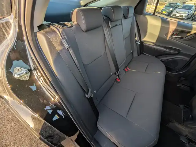 トヨタ プリウス G 福井県 2024(令6)年 2.9万km アティチュードブラックマイカ 純正メモリナビ/AM/FM/フルセグ/BT/USB/Miracast/バックカメラ/全車速追従機能付クルーズコントロール/コーナーセンサー/BSM/衝突被害軽減システム/パーキングアシスト/レーンキープアシスト/横滑り防止装置/盗難防止装置/ビルトインETC2.0/シートヒーター/１００V充電/SOSボタン/純正フロアマット/LEDヘッドライト/オートホールド/純正19インチAW/スマートキー