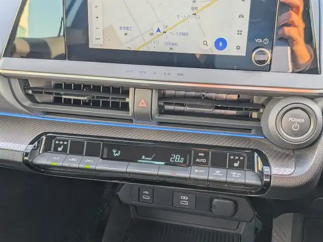 トヨタ プリウス G 福井県 2024(令6)年 2.9万km アティチュードブラックマイカ 純正メモリナビ/AM/FM/フルセグ/BT/USB/Miracast/バックカメラ/全車速追従機能付クルーズコントロール/コーナーセンサー/BSM/衝突被害軽減システム/パーキングアシスト/レーンキープアシスト/横滑り防止装置/盗難防止装置/ビルトインETC2.0/シートヒーター/１００V充電/SOSボタン/純正フロアマット/LEDヘッドライト/オートホールド/純正19インチAW/スマートキー