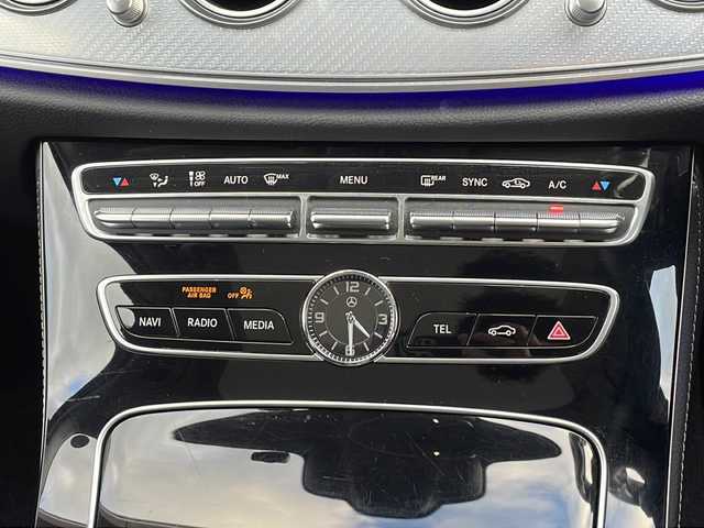 メルセデス・ベンツ Ｅ２２０ｄ 4マチック オールテレイン 佐賀県 2020(令2)年 5.2万km パール エクスクルーシブパッケージ/レーダーセーフティパッケージ/ブルメスターサウンド/エアバランスパッケージ/純正19インチAW/メーカーナビ/フルセグ/Bluetooth/USB/SD/全方位カメラ/ETC2.0/ドラレコ/パワーバックドア/黒革/前後シートヒーター/メモリ付パワーシート/BSA/LCA/ACC/HUD/パーキングアシスト/アテンションアシスト/ブレーキアシスト/アイドリングストップ/革巻きステアリング/ステアリングスイッチ/パドルシフト/アンビエントライト/オートリトラミラー/LEDオートライト/純正マット/保証書/取説スペアキー