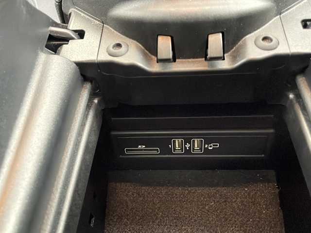 メルセデス・ベンツ Ｅ２２０ｄ 4マチック オールテレイン 佐賀県 2020(令2)年 5.2万km パール エクスクルーシブパッケージ/レーダーセーフティパッケージ/ブルメスターサウンド/エアバランスパッケージ/純正19インチAW/メーカーナビ/フルセグ/Bluetooth/USB/SD/全方位カメラ/ETC2.0/ドラレコ/パワーバックドア/黒革/前後シートヒーター/メモリ付パワーシート/BSA/LCA/ACC/HUD/パーキングアシスト/アテンションアシスト/ブレーキアシスト/アイドリングストップ/革巻きステアリング/ステアリングスイッチ/パドルシフト/アンビエントライト/オートリトラミラー/LEDオートライト/純正マット/保証書/取説スペアキー