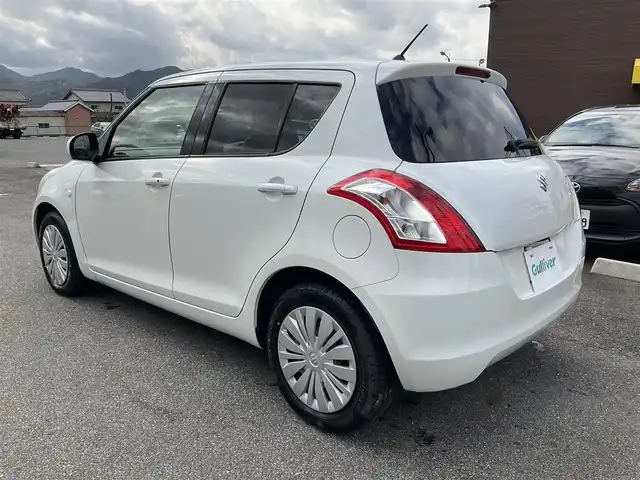 スズキ スイフト XG 滋賀県 2016(平28)年 7.2万km ピュアホワイトP イクリプスメモリナビ/　フルセグテレビ　DVD再生機能/　Bluetooth対応/プッシュスタート/コムテックドライブレコーダー/ETC/保証書/取扱説明書/スペアキーあり