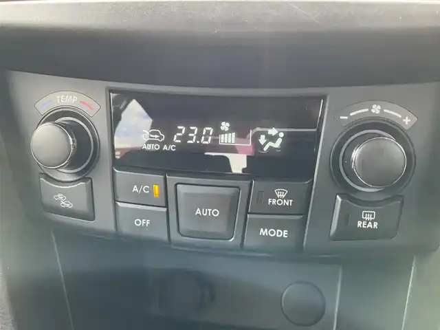 スズキ スイフト XG 滋賀県 2016(平28)年 7.2万km ピュアホワイトP イクリプスメモリナビ/　フルセグテレビ　DVD再生機能/　Bluetooth対応/プッシュスタート/コムテックドライブレコーダー/ETC/保証書/取扱説明書/スペアキーあり