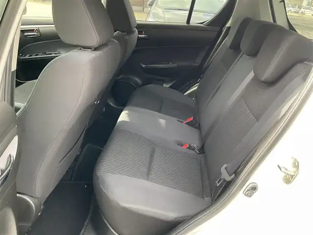 スズキ スイフト XG 滋賀県 2016(平28)年 7.2万km ピュアホワイトP イクリプスメモリナビ/　フルセグテレビ　DVD再生機能/　Bluetooth対応/プッシュスタート/コムテックドライブレコーダー/ETC/保証書/取扱説明書/スペアキーあり