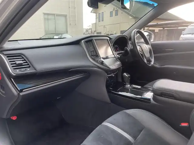 トヨタ クラウン ハイブリッド アスリートSJ-フロンティアLTD 茨城県 2018(平30)年 8.9万km プレシャスシルバー 純正ナビ(AM/FM/BT/フルセグ/USB)/レーダークルーズコントロール/プリクラッシュセーフティ/前後ドライブレコーダー(TZ-DR212/車線逸脱警報機能/レーンディパーチャーアラート/クリアランスソナー/横滑り防止機能/走行モード変更機能/シートヒーター/ステアリングヒーター/オートライト/オートハイビーム/リアサンシェード/LEDヘッドライト/ビルトインETC/純正フロアマット/アルミペダル/コーナーセンサー/バニティランプ/電動格納ミラー