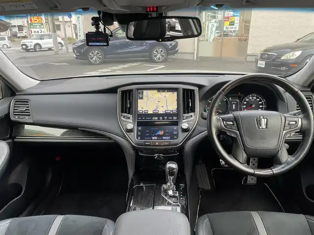 トヨタ クラウン ハイブリッド アスリートSJ-フロンティアLTD 茨城県 2018(平30)年 8.9万km プレシャスシルバー 純正ナビ(AM/FM/BT/フルセグ/USB)/レーダークルーズコントロール/プリクラッシュセーフティ/前後ドライブレコーダー(TZ-DR212/車線逸脱警報機能/レーンディパーチャーアラート/クリアランスソナー/横滑り防止機能/走行モード変更機能/シートヒーター/ステアリングヒーター/オートライト/オートハイビーム/リアサンシェード/LEDヘッドライト/ビルトインETC/純正フロアマット/アルミペダル/コーナーセンサー/バニティランプ/電動格納ミラー