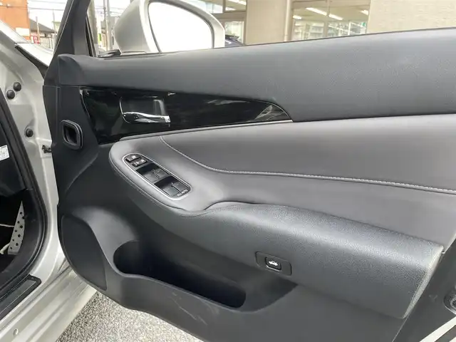 トヨタ クラウン ハイブリッド アスリートSJ-フロンティアLTD 茨城県 2018(平30)年 8.9万km プレシャスシルバー 純正ナビ(AM/FM/BT/フルセグ/USB)/レーダークルーズコントロール/プリクラッシュセーフティ/前後ドライブレコーダー(TZ-DR212/車線逸脱警報機能/レーンディパーチャーアラート/クリアランスソナー/横滑り防止機能/走行モード変更機能/シートヒーター/ステアリングヒーター/オートライト/オートハイビーム/リアサンシェード/LEDヘッドライト/ビルトインETC/純正フロアマット/アルミペダル/コーナーセンサー/バニティランプ/電動格納ミラー