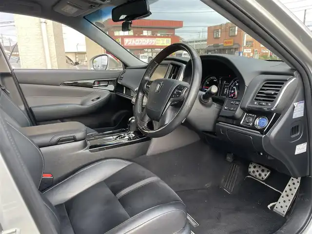 トヨタ クラウン ハイブリッド アスリートSJ-フロンティアLTD 茨城県 2018(平30)年 8.9万km プレシャスシルバー 純正ナビ(AM/FM/BT/フルセグ/USB)/レーダークルーズコントロール/プリクラッシュセーフティ/前後ドライブレコーダー(TZ-DR212/車線逸脱警報機能/レーンディパーチャーアラート/クリアランスソナー/横滑り防止機能/走行モード変更機能/シートヒーター/ステアリングヒーター/オートライト/オートハイビーム/リアサンシェード/LEDヘッドライト/ビルトインETC/純正フロアマット/アルミペダル/コーナーセンサー/バニティランプ/電動格納ミラー