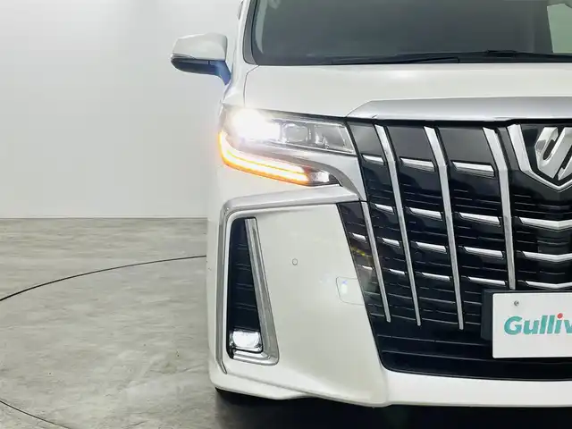 トヨタ アルファード S Cパッケージ 福島県 2020(令2)年 6万km ホワイトパールクリスタルシャイン トヨタセーフティーセンス/・衝突軽減ブレーキ/・レーンディパーチャーアラート/・レーダークルーズコントロール/・道路標識認識/・発進遅れ告知機能/純正12.1型フリップダウンモニター（V12T-R68C）/純正メモリナビ/・フルセグTV（TVキャンセルあり）/・CD/DVDデッキ（グローブBOX）/・バックカメラ/・ビルトインETC/・AM.FM/・Bluetooth/・Miracast/・USB/・ステアリングスイッチ/両側パワースライドドア/パワーバックドア/LEDヘッドライト/・フォグランプ/・オートライト/・オートマチックハイビーム/レザーシート/・パワーシート（前席＋セカンドシート）/・シートヒーター（D＋N）/・エアシート（D＋N）/・シートメモリー/・電動オットマン/純正ホイール/純正フロアマット/ドアバイザー/前後ドライブレコーダー（DC-DR652）/WAAC/スマートキー/プッシュスタート