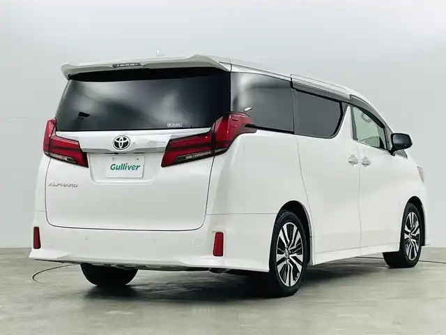 トヨタ アルファード S Cパッケージ 福島県 2020(令2)年 6万km ホワイトパールクリスタルシャイン トヨタセーフティーセンス/・衝突軽減ブレーキ/・レーンディパーチャーアラート/・レーダークルーズコントロール/・道路標識認識/・発進遅れ告知機能/純正12.1型フリップダウンモニター（V12T-R68C）/純正メモリナビ/・フルセグTV（TVキャンセルあり）/・CD/DVDデッキ（グローブBOX）/・バックカメラ/・ビルトインETC/・AM.FM/・Bluetooth/・Miracast/・USB/・ステアリングスイッチ/両側パワースライドドア/パワーバックドア/LEDヘッドライト/・フォグランプ/・オートライト/・オートマチックハイビーム/レザーシート/・パワーシート（前席＋セカンドシート）/・シートヒーター（D＋N）/・エアシート（D＋N）/・シートメモリー/・電動オットマン/純正ホイール/純正フロアマット/ドアバイザー/前後ドライブレコーダー（DC-DR652）/WAAC/スマートキー/プッシュスタート