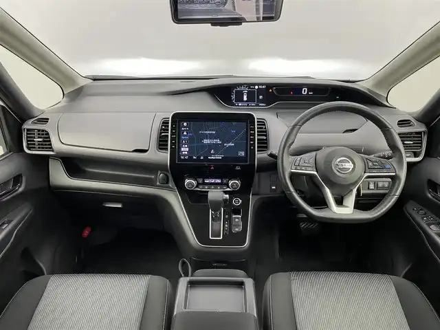 日産 セレナ ハイウェイスター V 埼玉県 2020(令2)年 4.6万km ブリリアントホワイトパール 純正10インチナビ/　CD DVD 地デジTV Bluetooth/アラウンドビューモニター/後席フリップダウンモニター/両側パワースライドドア/プロパイロット/レーダークルーズコントロール/純正ドライブレコーダー/デジタルインナーミラー/オートホールド/電子パーキングブレーキ/ビルトインETC/スマートキー