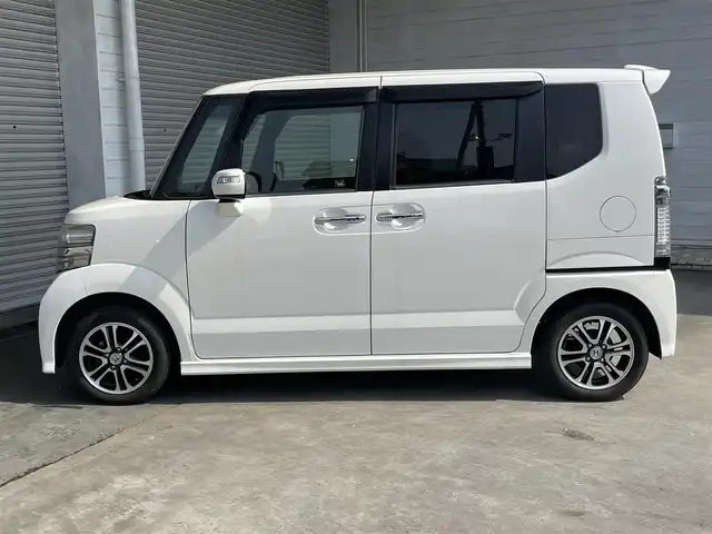 ホンダ Ｎ ＢＯＸ カスタム G SSパッケージ 茨城県 2014(平26)年 7.5万km プレミアムホワイトパール (株)IDOMが運営する【じしゃロン水戸店】の自社ローン専用車両になりますこちらは現金またはオートローンご利用時の価格です。自社ローンご希望の方は別途その旨お申付け下さい/純正7インチナビ/-ワンセグTV CD DVD SD BT-/バックカメラ/両側パワースライドドア/ステアリングスイッチ/プッシュスタート＆スマートキ