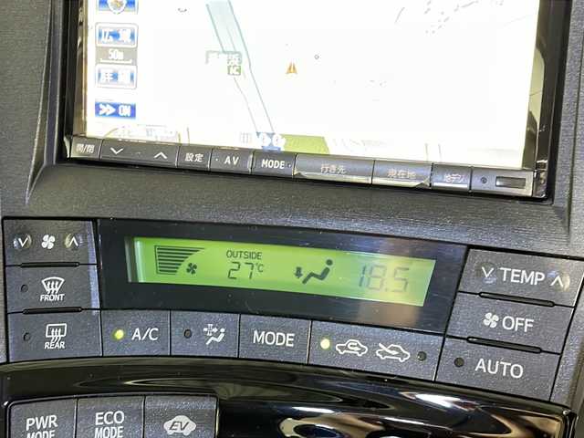 トヨタ プリウス L 福岡県 2009(平21)年 15万km アイスバーグシルバーマイカメタリック ALPINE8インチHDDナビ/・CD/DVD/BT/フルセグTV/・バックモニター/ALPINEフリップダウンモニター/クルーズコントロール/ステアリングリモコン/ETC/オートライト/・LEDヘッドライト/・フォグランプ/レザー調シートカバー/社外フロアマット