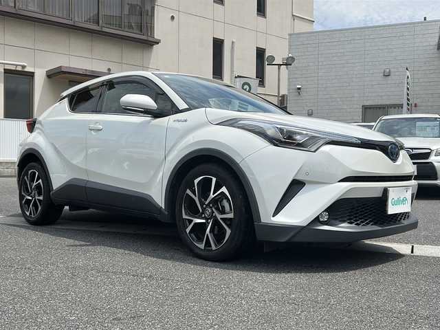 トヨタ Ｃ－ＨＲ G 岡山県 2018(平30)年 10.9万km ホワイトパールクリスタルシャイン 登録時走行距離108.936km/純正9インチナビ：NSZT-Y68T/(AM/FM/DISC/SD/TV/Bluetooth)/トヨタセーフティセンス/・プリクラッシュセーフティ/・レーダークルーズコントロール/・レーントレーシングアシスト/・オートマチックハイビーム/バックカメラ/ブラインドスポットモニター/電動パーキングブレーキ/オートブレーキホールド/スペアキー×1/ドライブレコーダー/ビルトインETC2.0/純正18インチアルミホイール/プッシュスタート/スマートキー