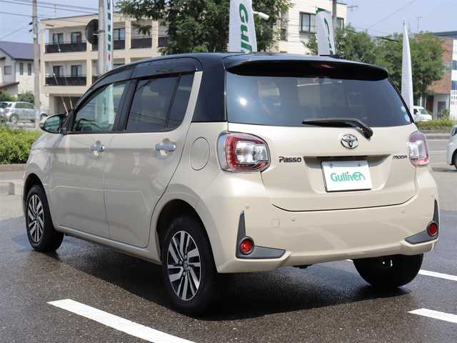 トヨタ パッソ モーダ　Gパッケージ 福島県 2019(平31)年 8.3万km ブラックマイカメタリック/パウダリーベージュメタリック 2トーン  ワ ン オ ー ナ ー/ 4  W  D/ 衝 突 被 害 軽 減/ 社 外 S D ナ ビ + フ ル セ グ T V/ フ ロ ン ト ガ ラ ス 熱 線/ ア イ ド リ ン グ ス ト ッ プ/ 横 滑 り 防 止/ 純 正 L E D ヘ ッ ド ラ イ ト/ フ ォ グ ラ ン プ/ 電 動 格 納 ミ ラ ー/ プ ッ シ ュ ス タ ー ト/ フ ロ ン ト リ ア コ ー ナ ー セ ン サ ー/ 運 転 席 シ ー ト ヒ ー タ ー/ 純 正 ド ア バ イ ザ ー/ 純 正 フ ロ ア マ ッ ト/ 純 正 １ ４ イ ン チ ア ル ミ ホ イ ー ル/ イ ン テ リ キ ー/ 新 車 保 証 書/ 取 扱 説 明 書