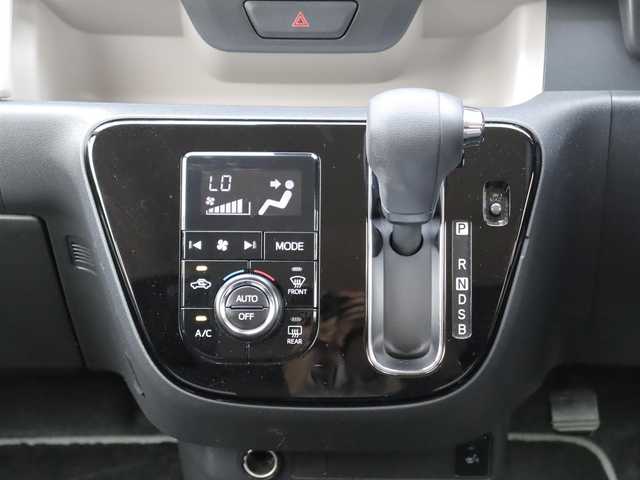トヨタ パッソ モーダ　Gパッケージ 福島県 2019(平31)年 8.3万km ブラックマイカメタリック/パウダリーベージュメタリック 2トーン  ワ ン オ ー ナ ー/ 4  W  D/ 衝 突 被 害 軽 減/ 社 外 S D ナ ビ + フ ル セ グ T V/ フ ロ ン ト ガ ラ ス 熱 線/ ア イ ド リ ン グ ス ト ッ プ/ 横 滑 り 防 止/ 純 正 L E D ヘ ッ ド ラ イ ト/ フ ォ グ ラ ン プ/ 電 動 格 納 ミ ラ ー/ プ ッ シ ュ ス タ ー ト/ フ ロ ン ト リ ア コ ー ナ ー セ ン サ ー/ 運 転 席 シ ー ト ヒ ー タ ー/ 純 正 ド ア バ イ ザ ー/ 純 正 フ ロ ア マ ッ ト/ 純 正 １ ４ イ ン チ ア ル ミ ホ イ ー ル/ イ ン テ リ キ ー/ 新 車 保 証 書/ 取 扱 説 明 書