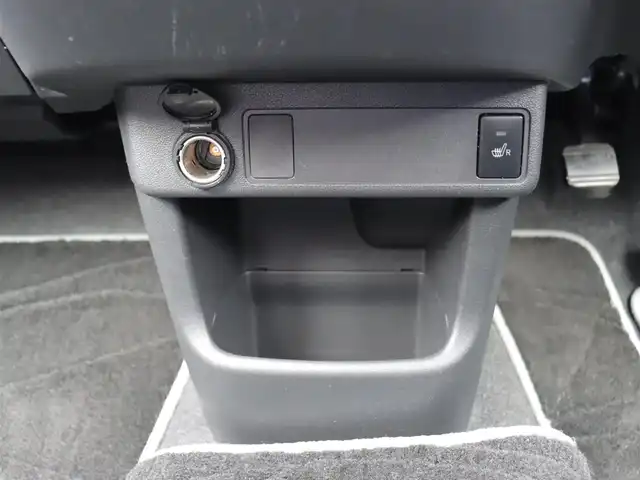 トヨタ パッソ モーダ　Gパッケージ 福島県 2019(平31)年 8.3万km ブラックマイカメタリック/パウダリーベージュメタリック 2トーン  ワ ン オ ー ナ ー/ 4  W  D/ 衝 突 被 害 軽 減/ 社 外 S D ナ ビ + フ ル セ グ T V/ フ ロ ン ト ガ ラ ス 熱 線/ ア イ ド リ ン グ ス ト ッ プ/ 横 滑 り 防 止/ 純 正 L E D ヘ ッ ド ラ イ ト/ フ ォ グ ラ ン プ/ 電 動 格 納 ミ ラ ー/ プ ッ シ ュ ス タ ー ト/ フ ロ ン ト リ ア コ ー ナ ー セ ン サ ー/ 運 転 席 シ ー ト ヒ ー タ ー/ 純 正 ド ア バ イ ザ ー/ 純 正 フ ロ ア マ ッ ト/ 純 正 １ ４ イ ン チ ア ル ミ ホ イ ー ル/ イ ン テ リ キ ー/ 新 車 保 証 書/ 取 扱 説 明 書