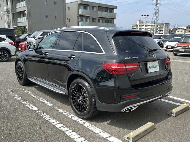 メルセデス・ベンツ ＧＬＣ２５０ 4マチック スポーツ 石川県 2017(平29)年 0.2万km オブシディアンブラック ワンオーナー/社外１９インチアルミ/全方位カメラ/ドライブレコーダー/ルーフレール/コーナーセンサー/ハンズフリーパワーバックドア/アダプティブクルーズコントロール/Bluetooth接続/純正メモリナビ/フルセグテレビ/ウィンカーミラー/プッシュスタート/ETC/LEDヘッドライト/パドルシフト