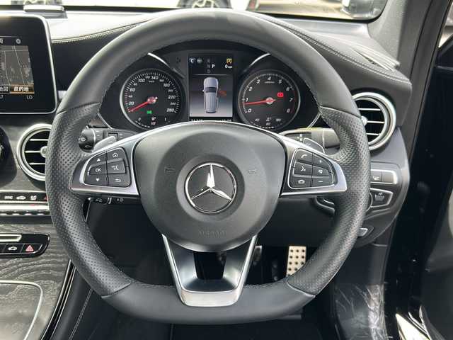 メルセデス・ベンツ ＧＬＣ２５０ 4マチック スポーツ 石川県 2017(平29)年 0.2万km オブシディアンブラック ワンオーナー/社外１９インチアルミ/全方位カメラ/ドライブレコーダー/ルーフレール/コーナーセンサー/ハンズフリーパワーバックドア/アダプティブクルーズコントロール/Bluetooth接続/純正メモリナビ/フルセグテレビ/ウィンカーミラー/プッシュスタート/ETC/LEDヘッドライト/パドルシフト