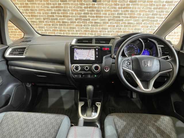 ホンダ フィット 13G Fパッケージ 岩手県 2014(平26)年 12.2万km クリスタルブラックパール 純正ナビ/AM/FM/CD/DVD/Bluetooth/フルセグTV/バックカメラ/ビルトインETC/レーンキープアシスト/横滑り防止装置/アイドリングストップ/スマートキー/プッシュスタート/電動格納ミラー/純正14インチホイールキャップ