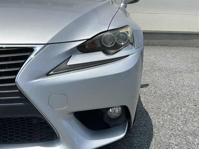 レクサス ＩＳ 300h Fスポーツ 茨城県 2013(平25)年 8.9万km プラチナムシルバーメタリック 純正ナビ/　(CD/DVD/USB/SD/Bluetooth)/フルセグテレビ/LEDヘッドライト/パドルシフト/ドライブレコーダー/　(HDR360G)/ビルドインETC/ACC/BSM/革巻きステアリング/ハーフレザーシート/DN席シートヒーター/DN席パワーシート/nanoe/純正AW/純正フロアマット/スマートキー