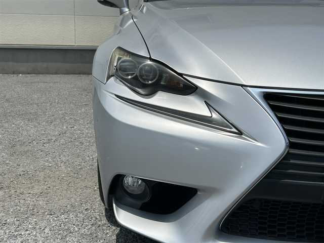レクサス ＩＳ 300h Fスポーツ 茨城県 2013(平25)年 8.9万km プラチナムシルバーメタリック 純正ナビ/　(CD/DVD/USB/SD/Bluetooth)/フルセグテレビ/LEDヘッドライト/パドルシフト/ドライブレコーダー/　(HDR360G)/ビルドインETC/ACC/BSM/革巻きステアリング/ハーフレザーシート/DN席シートヒーター/DN席パワーシート/nanoe/純正AW/純正フロアマット/スマートキー