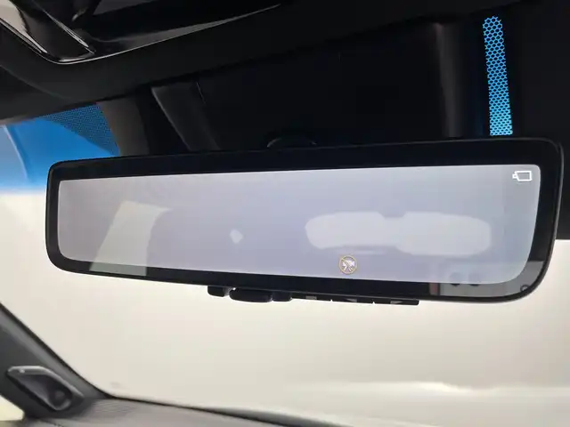 トヨタ ハリアー Z 三重県 2023(令5)年 4.1万km プラチナホワイトパールマイカ 禁煙車/純正12.3インチナビ/・Carplay・AndroidAuto・BT・USB・AM・FM/バックカメラ/プレミアムサウンドJBL/デジタルインナーミラー/ヘッドアップディスプレイ/ブラインドスポットモニター/レーントレーシングアシスト/プリクラッシュセーフティ/クリアランスソナー/リヤクロストラフィックアラート/パーキングサポートブレーキ/ロードサインアシスト/レーダークルーズコントロール/オートハイビーム/運転席パワーシート/電動リアゲート/電子パーキング/革巻きステアリング/スマートキー/スペアキー/純正フロアマット/純正19インチアルミ/保証書/取扱説明書