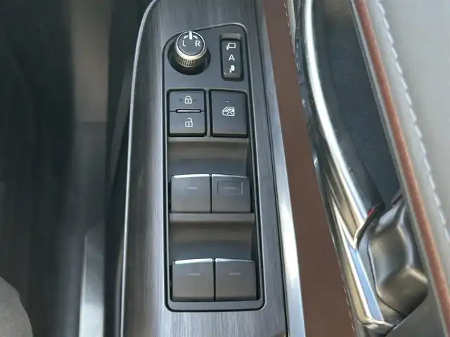 トヨタ ハリアー ハイブリッド Z レザーパッケージ 岡山県 2020(令2)年 6万km プレシャスブラックパール 登録時走行距離59888km/純正12.3インチナビ/フルセグTV(AM.FM.TV.BT)/JBLプレミアムサウンド/全方位カメラ/ETC2.0/ブラインドスポットモニター/ドライブレコーダー/デジタルインナーミラー/黒本革シート/ベンチレーション/シートヒーター/エアシート/ステアリングヒーター/クリアランスソナー/衝突軽減ブレーキ/レーダークルーズコントロール/レーンキープアシスト/オートマチックハイビーム/アイドリングストップ/電動リアゲート