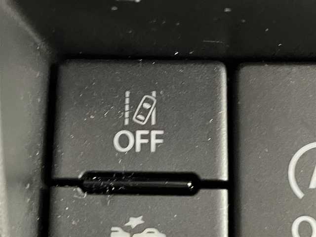 スズキ ジムニー XC 道央・札幌 2024(令6)年 2万km ジャングルグリーン ・４WD/・オープンカントリーホワイトレタータイヤ/・ルーフキャリア/・社外ナビ/・フルセグ/・ETC/・衝突軽減ブレーキ/・クルーズコントロール/・レーンキープアシスト/・前席シートヒーター/・アイドリングストップ/・ダウンヒルアシストコントロール/・LEDヘッドライト/・ヘッドライトウォッシャー/・純正フロアマット/・純正16インチAW