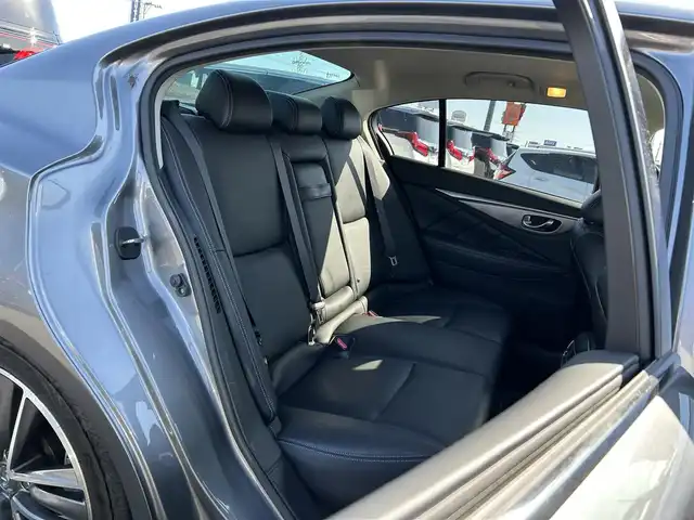 日産 スカイライン ハイブリッド 350GT Type SP 宮城県 2014(平26)年 6.7万km ダークメタルグレー 全方位運転支援システム/・車線逸脱防止支援システム/車線逸脱警報/・後側方衝突防止支援システム/後側方車両検知警報/・後退時衝突防止支援システム/・前方衝突予測警報/・エマージェンシーブレーキ/・インテリジェントクルーズコントロール/・インテリジェントペダル/・アラウンドビューモニター/・コーナーセンサー/ダイレクトアクティブステアリング/アクティブレーンコントロール/純正ナビ地図SD未到着・要確認/(フルセグTV/CD/DVD/BT/USB/AUX)/本革シート/パワーシート(D＋N席)/シートヒーター(D＋N席)/オートエアコン/MTモード付AT/ドライブセレクト/革巻きステアリング/ステアリングスイッチ/パドルシフト/ふらつき防止/オートライト/プッシュスタート＆スマートキー/ウインカー付き電動格納ミラー/純正フロアマット/LEDヘッドライト/フォグランプ/純正19インチAW