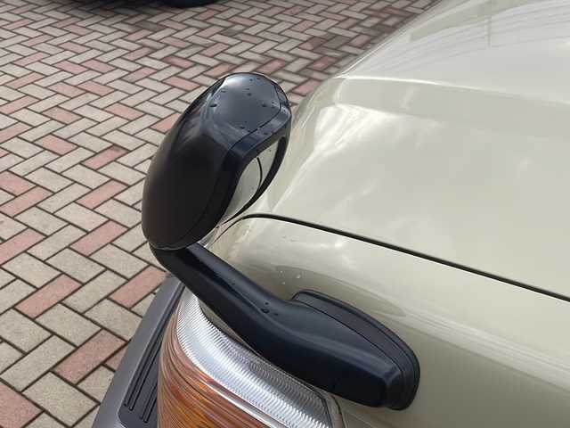 トヨタ ランドクルーザー 鳥取県 2015(平27)年 10万km ベージュ ワンオーナー/30thエンブレム/30th背面ソフトカバー/JAOS製16インチAW/全面クリアガラス/純正タンレザー車検証ケース/純正キーBOX/純正キーレスx２個/トランスファ4WD/５速マニュアル/センターデフロック/社外メモリナビ/フルセグ・Bluetooth/バックカメラ/社外後席モニター/社外ドライブレコーダー/リアクーラー・ヒーター/前席シートヒーター/純正ゴムマット/サイドステップ/電動オートアンテナ/メッキグリル/純正AWスタットレス4本積込/保証書・取説