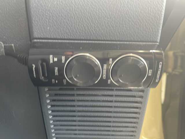 トヨタ ランドクルーザー 鳥取県 2015(平27)年 10万km ベージュ ワンオーナー/30thエンブレム/30th背面ソフトカバー/JAOS製16インチAW/全面クリアガラス/純正タンレザー車検証ケース/純正キーBOX/純正キーレスx２個/トランスファ4WD/５速マニュアル/センターデフロック/社外メモリナビ/フルセグ・Bluetooth/バックカメラ/社外後席モニター/社外ドライブレコーダー/リアクーラー・ヒーター/前席シートヒーター/純正ゴムマット/サイドステップ/電動オートアンテナ/メッキグリル/純正AWスタットレス4本積込/保証書・取説