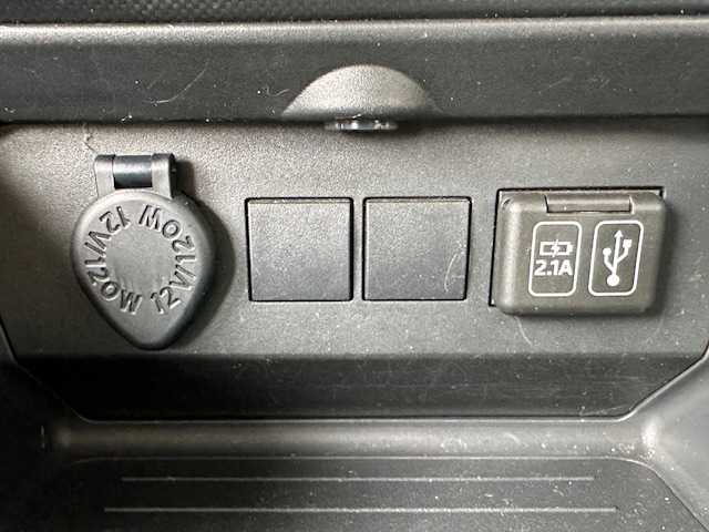 ダイハツ ロッキー X 茨城県 2020(令2)年 6.5万km ブラックマイカメタリック ワンオーナー/モデリスタエアロ/純正SDナビ(NMZK-W700D)/ 【フルセグ/Bluetooth/CD/DVD】/バックカメラ/ETC/ドライブレコーダー(フロント)/LEDヘッドライト/ヘッドライトレベライザー/コーナーセンサー/ステアリングスイッチ/スマートキー/エンジンプッシュスタート/純正16インチアルミホイール/取扱説明書/新車時保証書/スペアキー×1