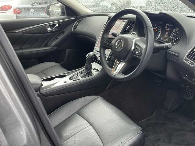 日産 スカイライン GT タイプP 山口県 2021(令3)年 3.6万km ダークメタルグレー 純正8型ナビ（フルセグTV、AM/FM、Bluetooth）/全方位カメラ/レーダークルーズコントロール/LEDオートライト/レザーシート/前席シートヒーター＆パワーシート/シートメモリー/純正18インチアルミホイール/前後コーナーセンサー/ターボ車/横滑り防止装置/レーンキープアシスト/衝突被害軽減ブレーキ