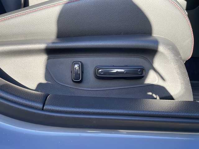 ホンダ シビック EX 三重県 2021(令3)年 3.6万km ソニックグレーパール 純正９型ＨＯＮＤＡＣＯＮＮＥＣＴＯディスプレイナビ/ＢＳＭ/ＥＴＣ２．０/６速ＭＴ/前席シートヒーター/ワイヤレス充電/ＵＳＢタイプＣ充電ポート/ＢＯＳＥサウンド/レーダークルーズコントロール/レーンキープアシスト/ハーフレザーシート/ステアリングアシスト/ステアリングスイッチ/禁煙車