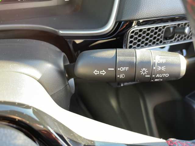 ホンダ シビック EX 三重県 2021(令3)年 3.6万km ソニックグレーパール 純正９型ＨＯＮＤＡＣＯＮＮＥＣＴＯディスプレイナビ/ＢＳＭ/ＥＴＣ２．０/６速ＭＴ/前席シートヒーター/ワイヤレス充電/ＵＳＢタイプＣ充電ポート/ＢＯＳＥサウンド/レーダークルーズコントロール/レーンキープアシスト/ハーフレザーシート/ステアリングアシスト/ステアリングスイッチ/禁煙車