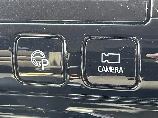 日産 セレナ ハイウェイスター Vセレクション 香川県 2017(平29)年 5万km ダイヤモンドブラック 純正9型メモリナビ/インテリジェントエマージェンシーブレーキ（衝突被害軽減ブレーキ）/インテリジェントパーキングアシスト/踏み間違い衝突防止アシスト/車線逸脱警報/VDC（ビークルダイナミクスコントロール）/EBD（電子制動力配分装置）/衝突安全ボディ/LEDヘッドランプ/盗難防止システム/バックカメラ/クリアランスソナー/後席モニター/電動スライドドア/クリアランスソナー/純正16インチアルミホイール/LEDヘッドライト/レーダークルーズコントロール/プッシュスタート/スマートキー/ETC