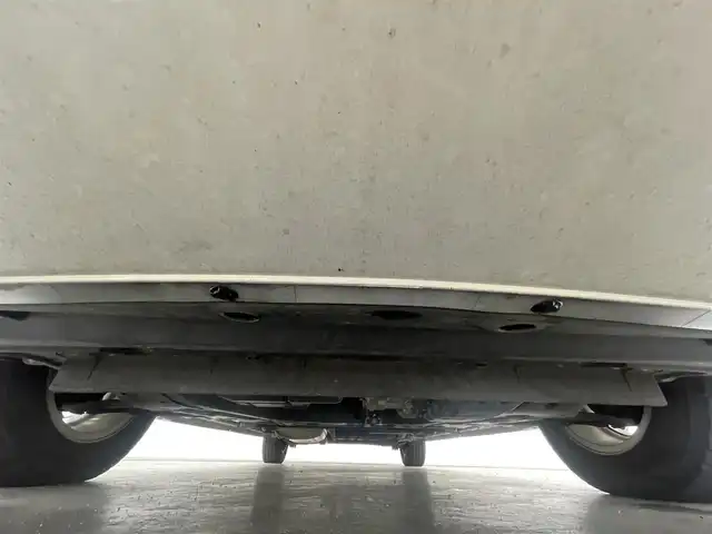 日産 セレナ ハイウェイスター S HV Vセレ 福島県 2013(平25)年 3.1万km ブリリアントホワイトパール フリップダウンモニター/純正8インチナビ/・フルセグTV/・Bluetooth/・CD/DVD/・AM/FM/・SD/・USB/・バックカメラ/・ステアリングスイッチ/ETC/両側パワースライドドア/アイドリングストップ/15インチアルミホイール/純正フロアマット/HIDヘッドライト/・フロントフォグライト/・オートライト/スマートキー/スペアキー1本/プッシュスタート/純正ドアバイザー/電動格納ミラー/ウインカーミラー/ロールサンシェード/横滑り防止装置/ウォークスルー