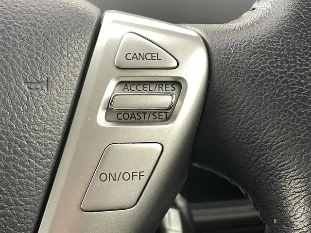 日産 セレナ ハイウェイスター S HV Vセレ 福島県 2013(平25)年 3.1万km ブリリアントホワイトパール フリップダウンモニター/純正8インチナビ/・フルセグTV/・Bluetooth/・CD/DVD/・AM/FM/・SD/・USB/・バックカメラ/・ステアリングスイッチ/ETC/両側パワースライドドア/アイドリングストップ/15インチアルミホイール/純正フロアマット/HIDヘッドライト/・フロントフォグライト/・オートライト/スマートキー/スペアキー1本/プッシュスタート/純正ドアバイザー/電動格納ミラー/ウインカーミラー/ロールサンシェード/横滑り防止装置/ウォークスルー