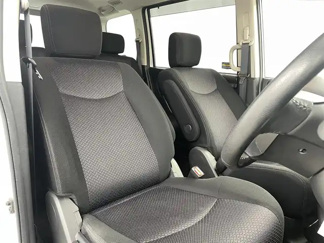 日産 セレナ ハイウェイスター S HV Vセレ 福島県 2013(平25)年 3.1万km ブリリアントホワイトパール フリップダウンモニター/純正8インチナビ/・フルセグTV/・Bluetooth/・CD/DVD/・AM/FM/・SD/・USB/・バックカメラ/・ステアリングスイッチ/ETC/両側パワースライドドア/アイドリングストップ/15インチアルミホイール/純正フロアマット/HIDヘッドライト/・フロントフォグライト/・オートライト/スマートキー/スペアキー1本/プッシュスタート/純正ドアバイザー/電動格納ミラー/ウインカーミラー/ロールサンシェード/横滑り防止装置/ウォークスルー