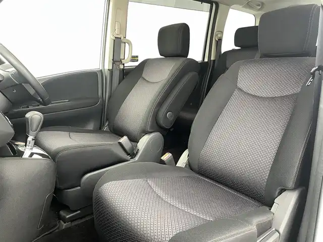 日産 セレナ ハイウェイスター S HV Vセレ 福島県 2013(平25)年 3.1万km ブリリアントホワイトパール フリップダウンモニター/純正8インチナビ/・フルセグTV/・Bluetooth/・CD/DVD/・AM/FM/・SD/・USB/・バックカメラ/・ステアリングスイッチ/ETC/両側パワースライドドア/アイドリングストップ/15インチアルミホイール/純正フロアマット/HIDヘッドライト/・フロントフォグライト/・オートライト/スマートキー/スペアキー1本/プッシュスタート/純正ドアバイザー/電動格納ミラー/ウインカーミラー/ロールサンシェード/横滑り防止装置/ウォークスルー