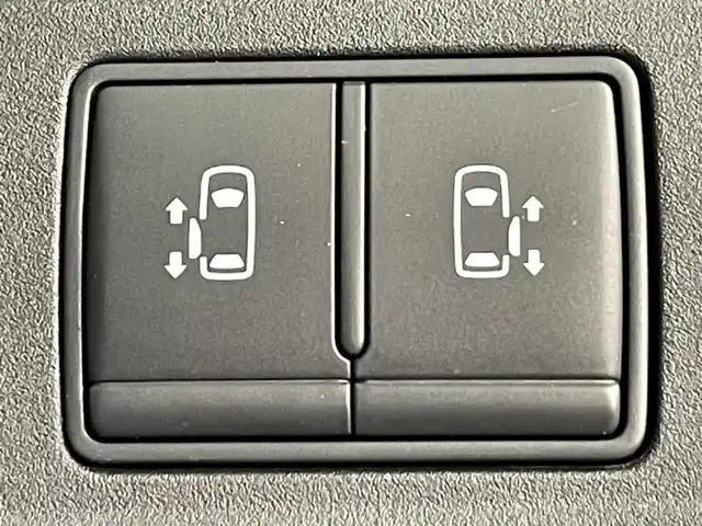 日産 セレナ ハイウェイスター V 愛知県 2020(令2)年 2.8万km ブリリアントホワイトパール 純正ナビ/CD/DVD/BT/フルセグTV/プロパイロット/衝突軽減ブレーキ/両側パワースライドドア/アラウンドビューモニター/ビルトインETC/クルーズコントロール/ドライブレコーダー/コーナーセンサー/レーンキープアシスト/パーキングアシスト/プッシュスタート/スマートキー/純正フロアマット/純正16インチアルミホイール/オートライト